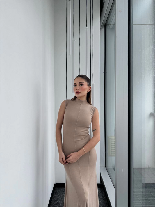 Venlora Kolsuz Yarım Bogazlı Uzun Elbise- Bej